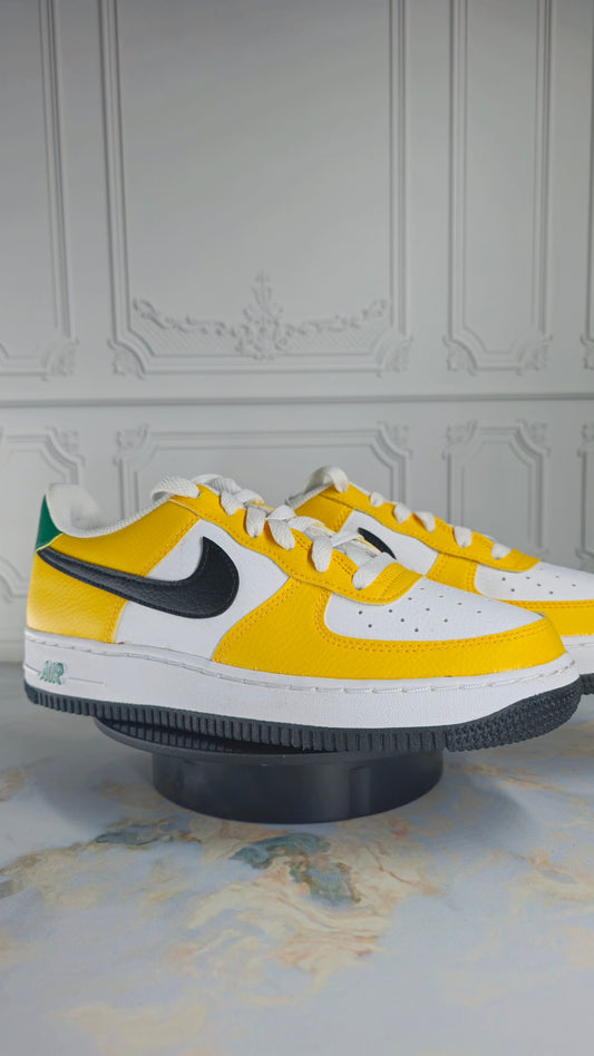 Tenis Nike.