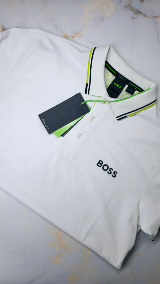 Camisa tipo polo.