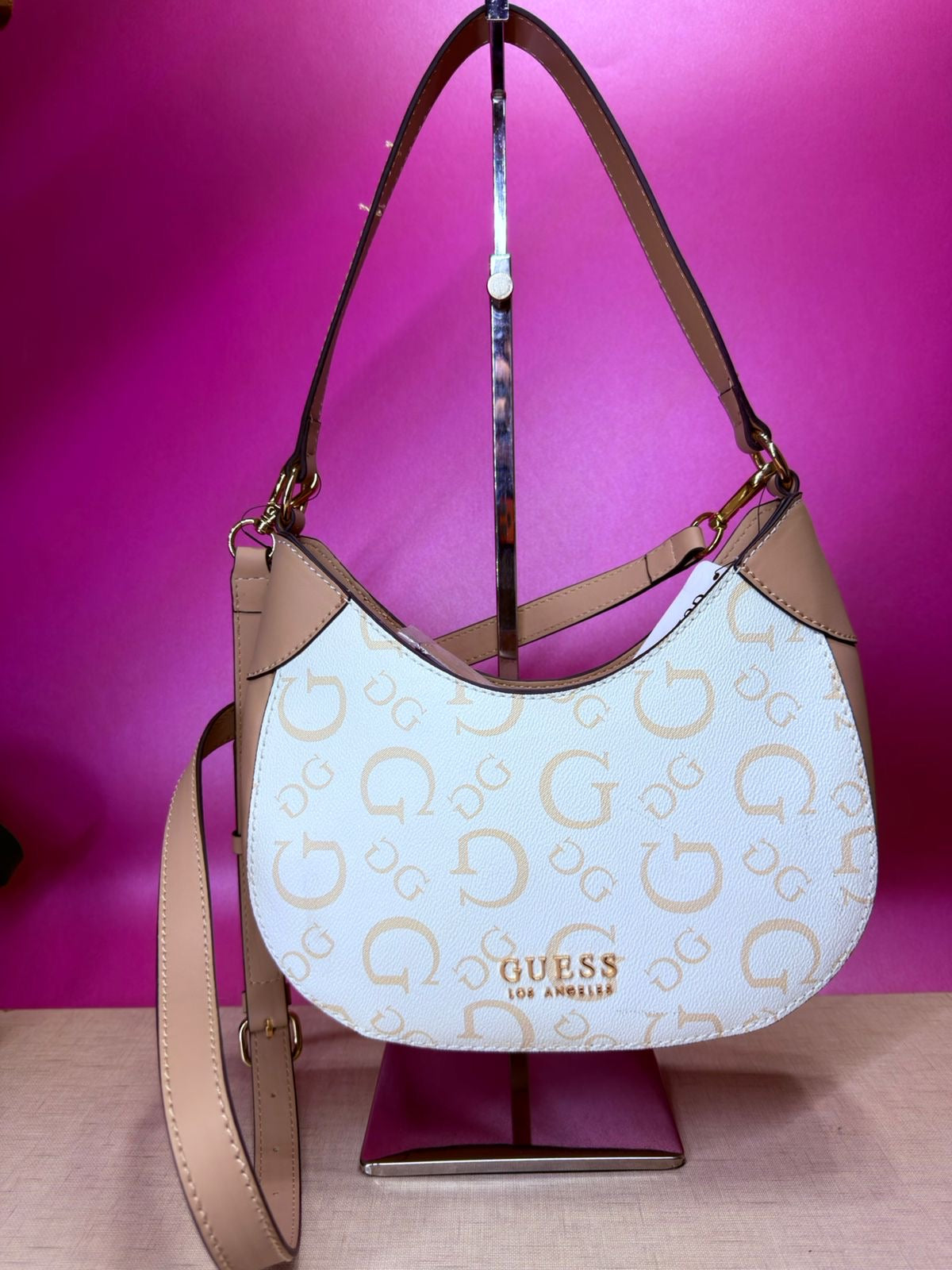 Bolso de hombro.