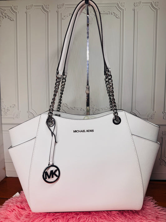 Bolso de hombro.