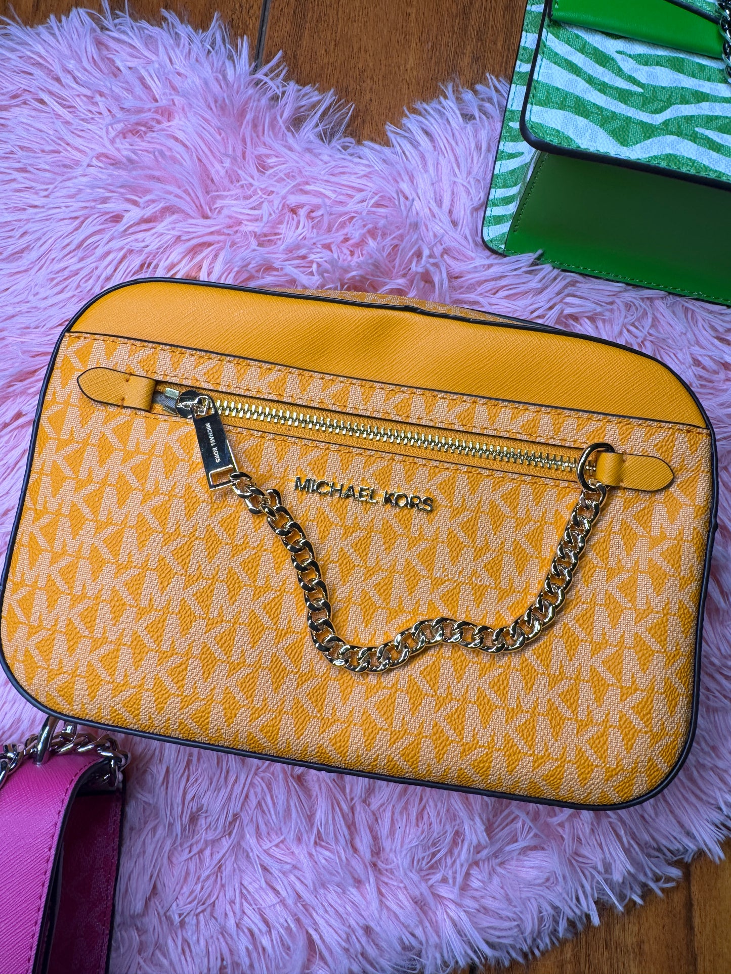 Crossbody.