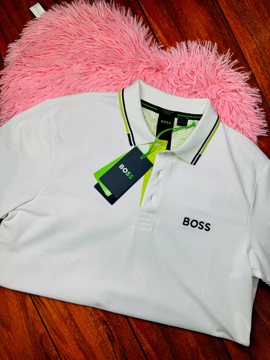Camisa tipo polo.