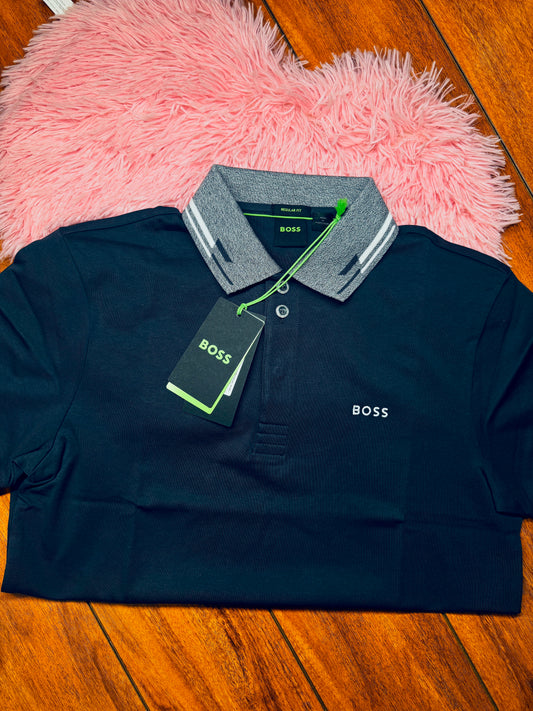 Camisa tipo polo.