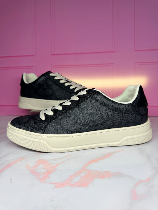 Tenis Coach.