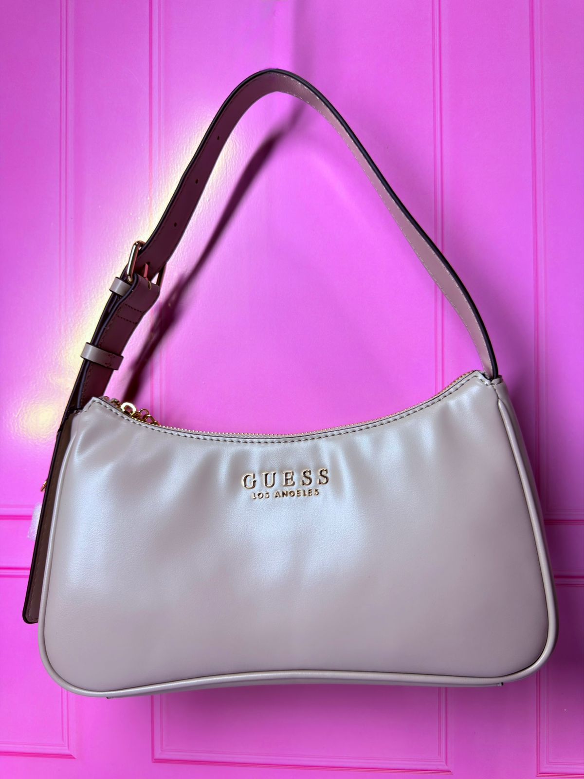 Bolso de hombro.