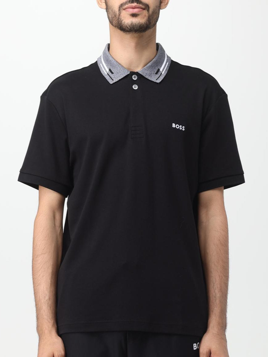 Camisa tipo polo.